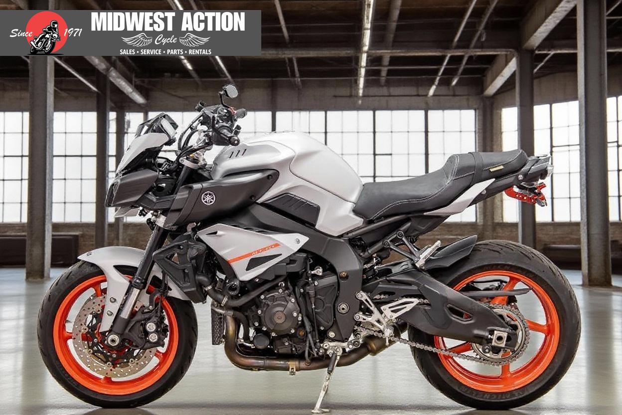 2019 YAMAHA MT-10